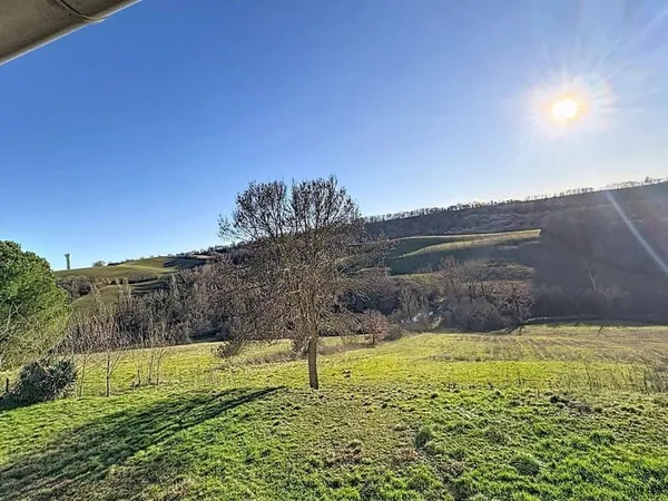 Maison 10 pièces 375 m²