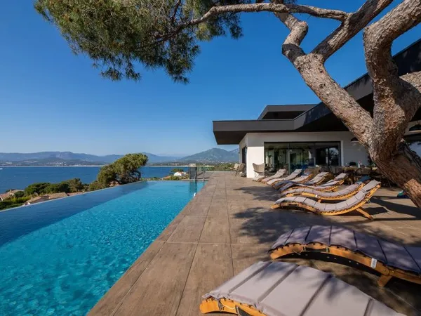 Ajaccio, Villa avec vue mer panoramique, 7 chambres, piscine, proche plage