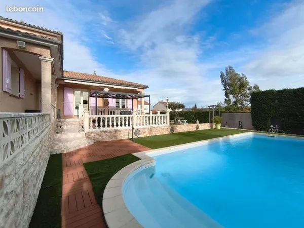 Maison individuelle à Castres 132 m² | 3 chambres + bureau/4ème chambre | Piscine chauffée | Terrain