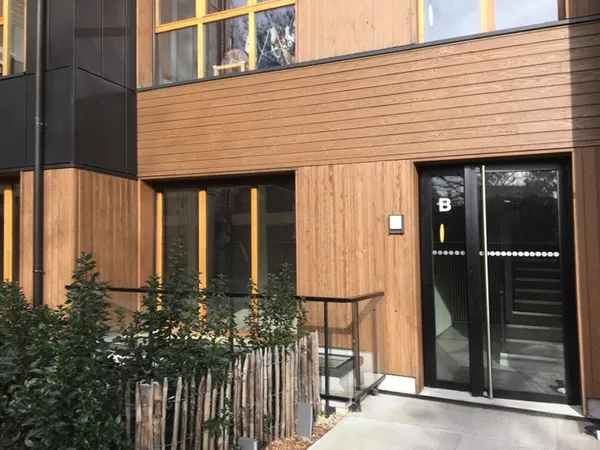 Local commercial 138 m²