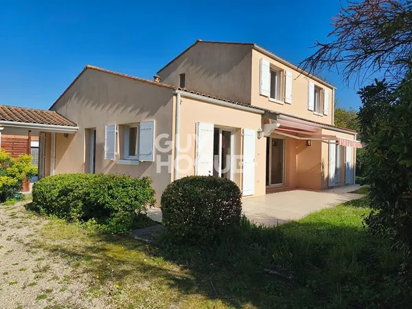 LA PLAGE À PIED : Villa de 5 pièces sur un jardin arboré de 1400 m² - La Rémigeasse