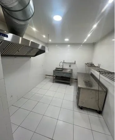 Dark Kitchen / Laboratoire de cuisine