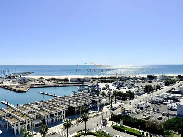 LA GRANDE MOTTE - GRAND APPARTEMENT VUE PORT