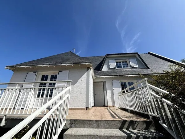 Maison 10 pièces 164 m²