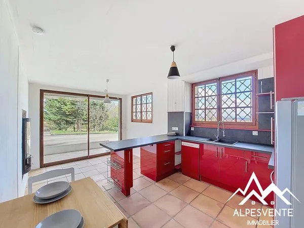 A LOUER APPARTEMENT T2 YVOIRE