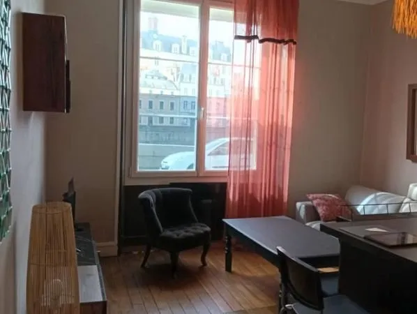 Appartement meublé centre ville Laval