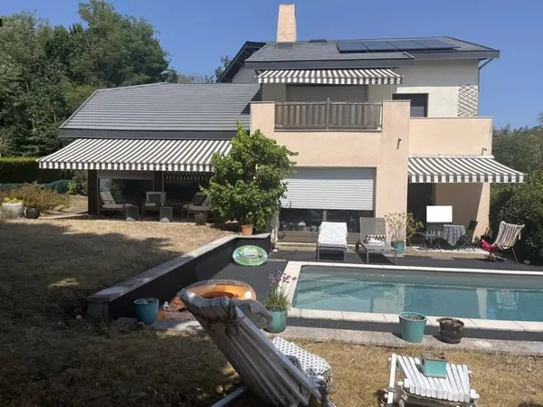 Maison 6 pièces 262 m²
