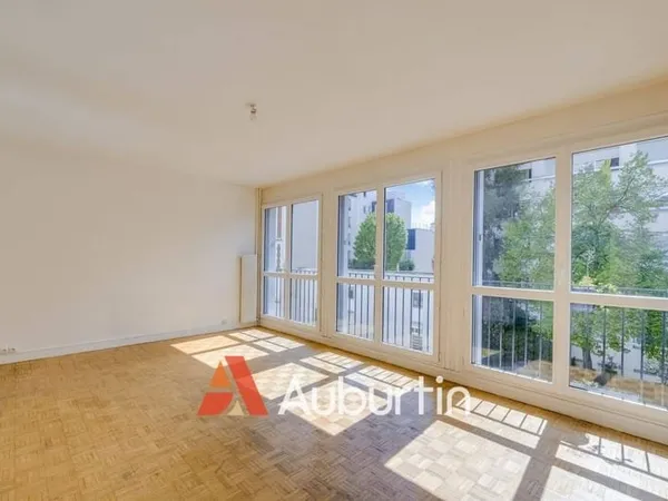 Studio 1 pièce 30 m²