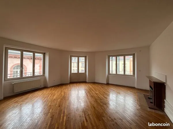 Appartement 5 pièces 182 m²
