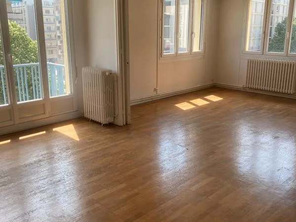 Appartement T3 73 m² avec balcon et cave - Grenoble centre
