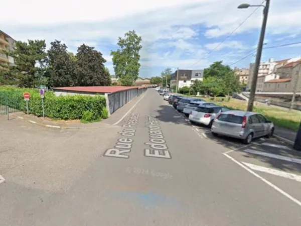 Parking 15 m²