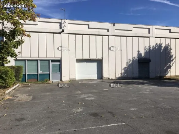Local d'activité 630 m²