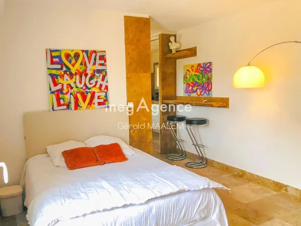 Studio de 24m² avec Place de parking à Saint Tropez