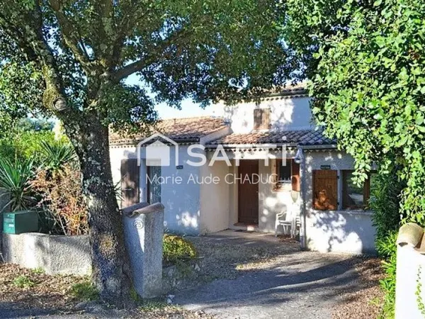 Maison T6 -136 m2 jardin constructible 1750 m2, forage