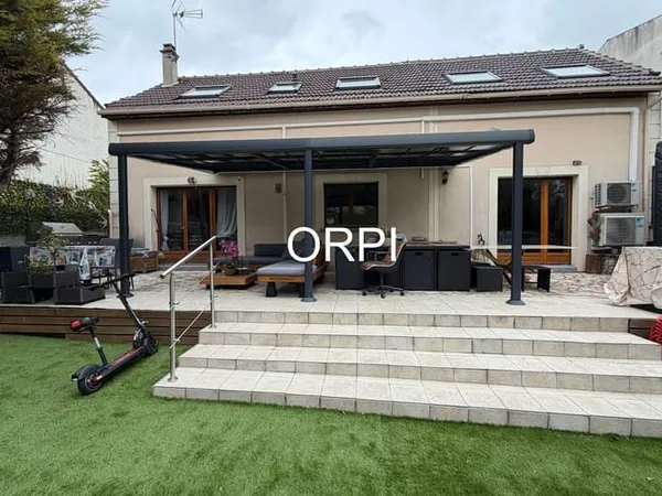 Maison 8 pièces 163 m²