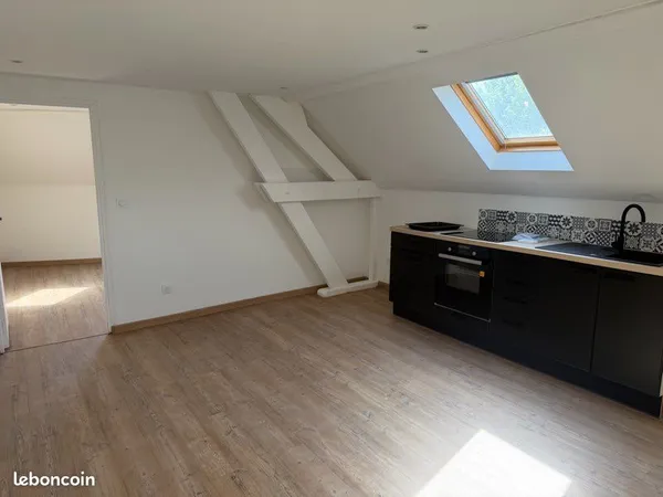 🏡 À LOUER - Bel appartement T2 rénové de 42 m2 - Proche Comité et du centre ville
