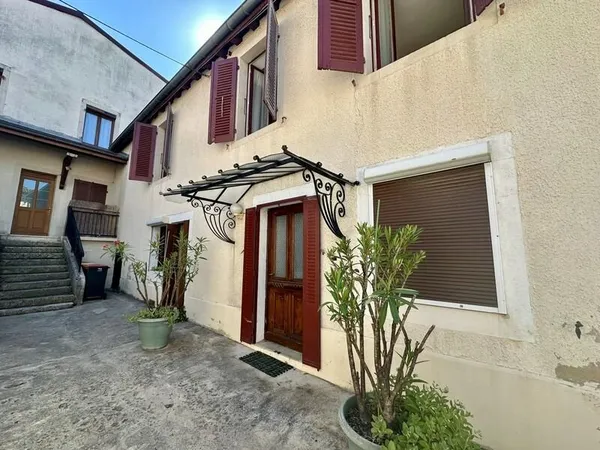 Dpt Ain (01), à vendre OYONNAX maison P4