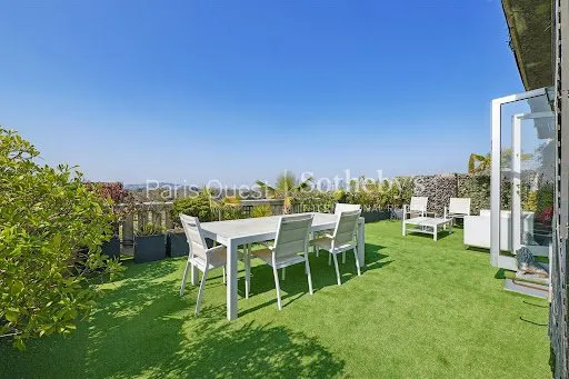 Appartement 7 pièces 200 m²
