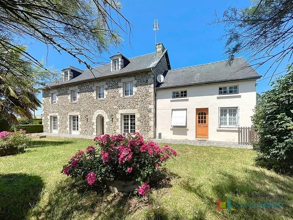 Propriété à vendre à Pleslin-Trigavou: 2 maisons + hangar
