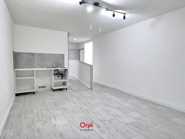 Bien Commercial À Vendre 13011