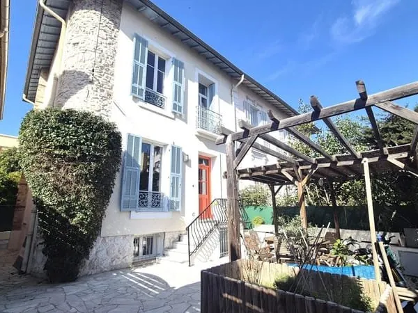 Rare - Maison de ville - Evéché