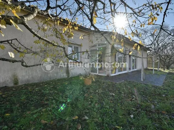 Maison familiale 4 pièces - 120 m² - Saint-Sulpice-la-Pointe