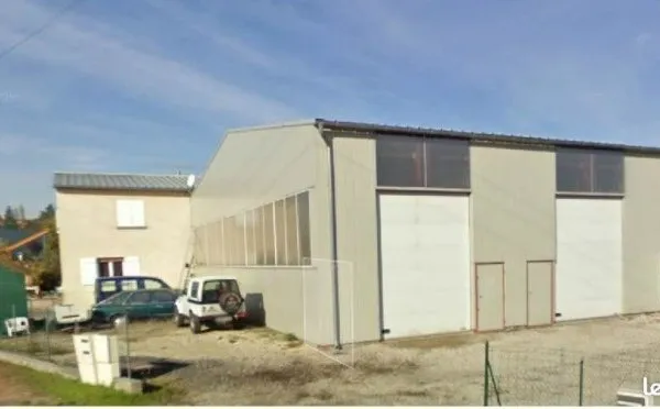 Local 120 m² Taluyers