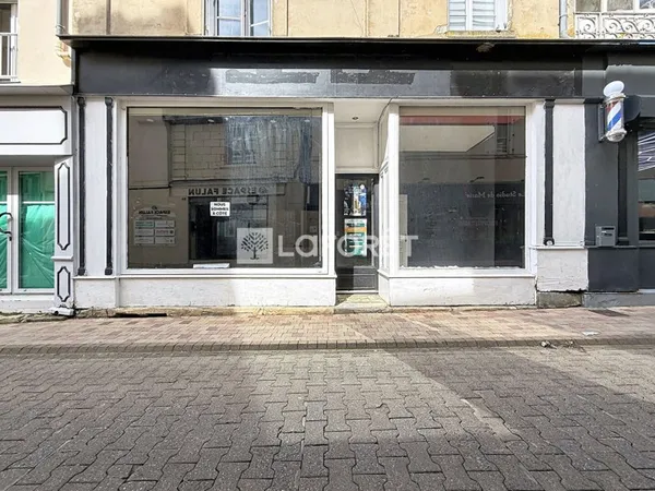 Local commercial 4 pièces 46 m²