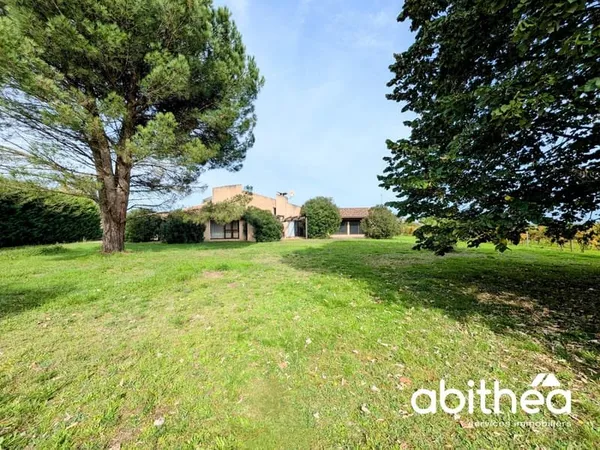 Demeure d'architecte au coeur du vignoble, volumes d'exceptio