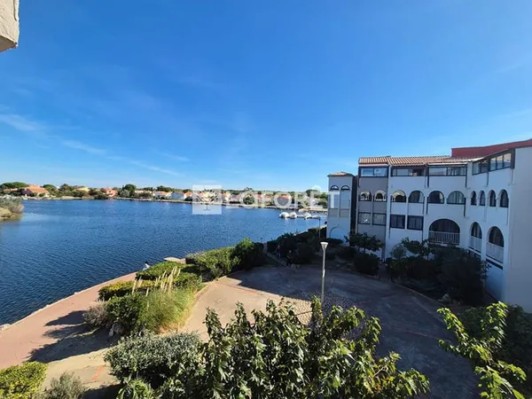 Charmant appartement, vue imprenable sur étang !