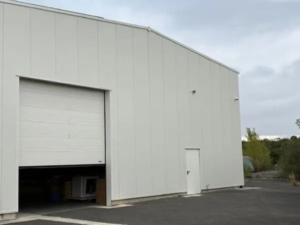 Local commercial 1152 m²