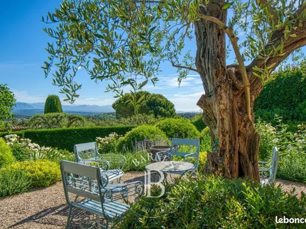 Villa 6 pièces 205 m²