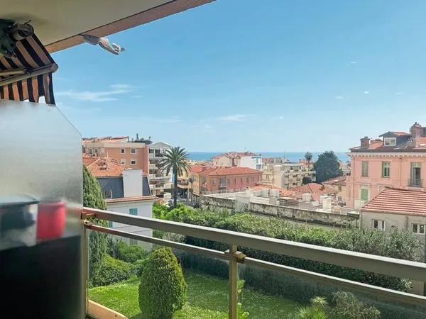 APPARTEMENT PROCHE COMMERCES ET AU CALME