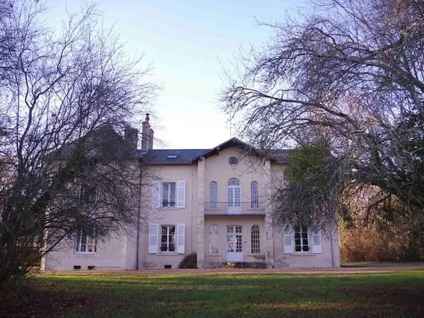 Maison 14 pièces 330 m²