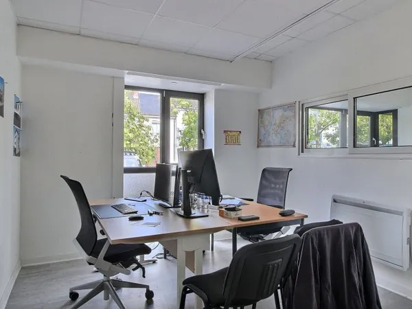 Local commercial Grand Couronne 67.46 m2