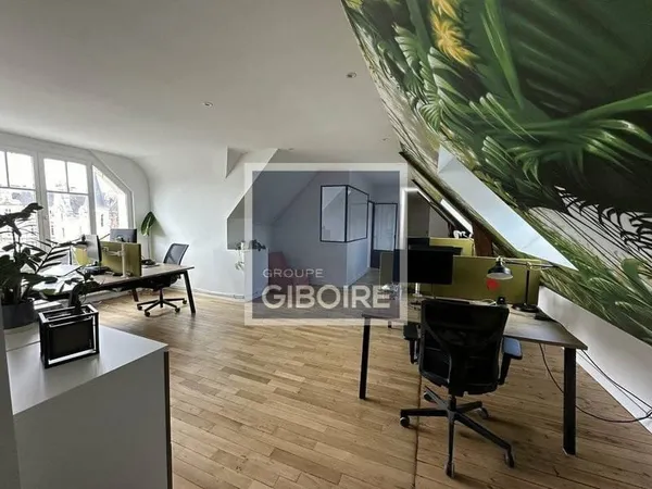 Bureaux 105 m²