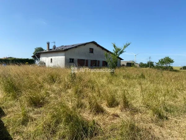 Maison 200m2 6 chambres, atelier 150m2 terrain 5000m2
