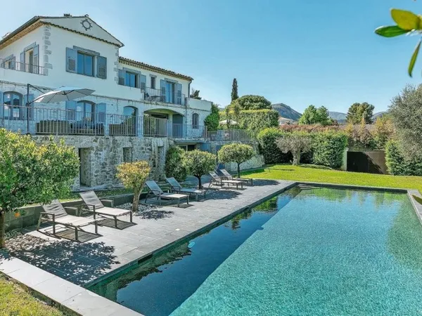 SUPERBE PROPRIÉTÉ D'ARCHITECTE