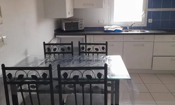 Studio 1 pièce 28 m²