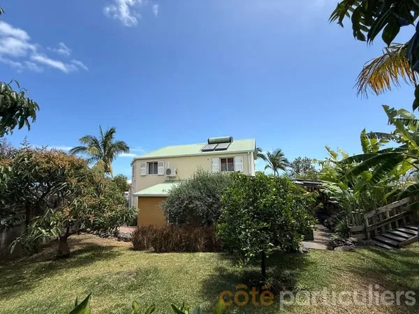 Maison de 162 m² - 5 pièces - Piscine - T1bis attenant - Les Avirons