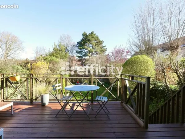 Maison 9 pièces 183 m²