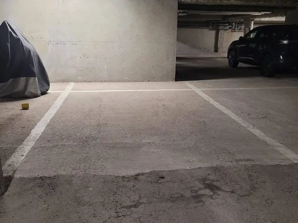 Parking 12 m²