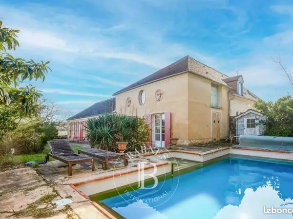 Maison 7 pièces 203 m²