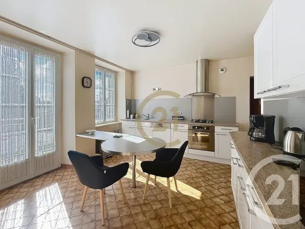 Maison 7 pièces 157 m²