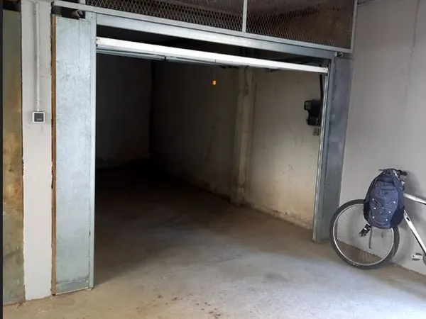 Garage à louer - 16 m² - Quartier Arceaux, Montpellier