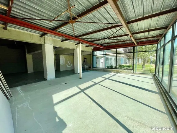 🏢 Local professionnel / médical - 60 à 200 m² - divisible - Tarbes