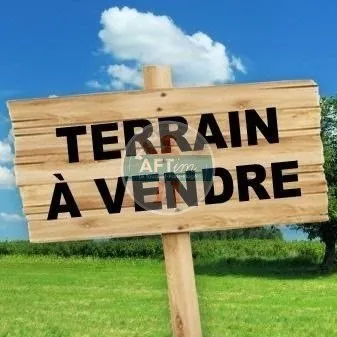 Terrain 740 m²