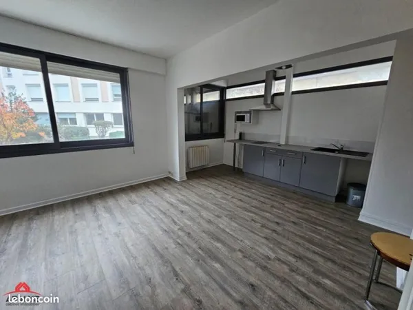 Studio 1 pièce 26 m²