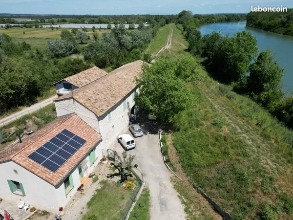 Mas authentique aux portes de la Camargue