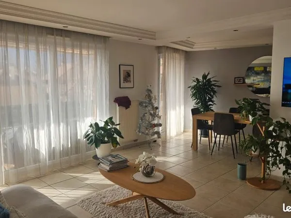 Appartement avec caché à Saint Genis Pouilly